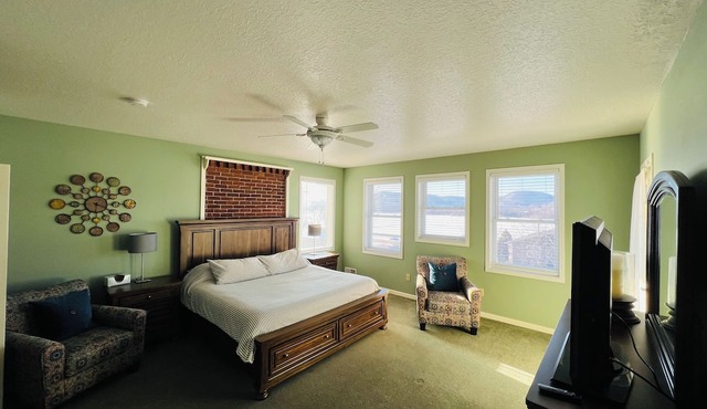 Grand home with views of the Mississippi!