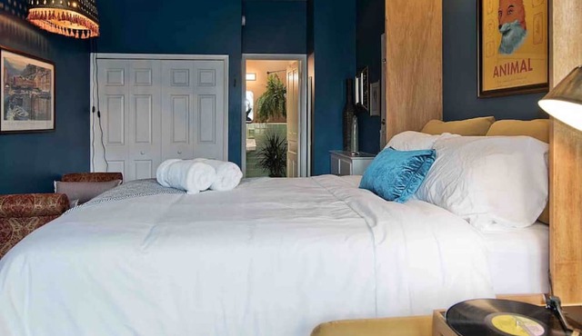 609 E William #3 · Color and Whimsy Downtown - Sparkling Clean.
