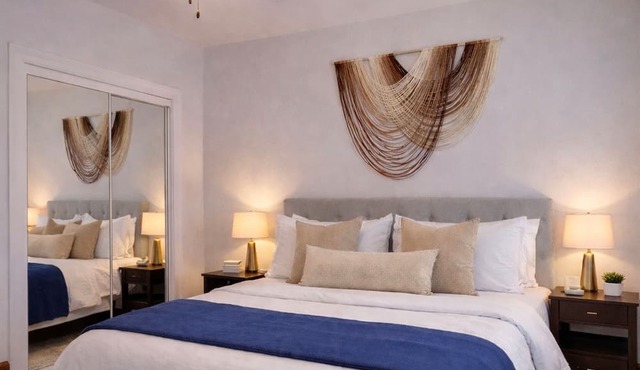 Karlov Inn | Stylish Chicago 2BR Retreat