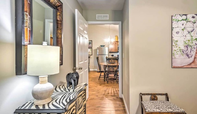 Pet-Friendly Brownsville Retreat w/Porch! in Brownsville
