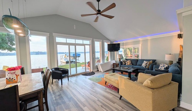 LakeFront Home W/Guest House 200ft Beach Panoramic Views Sleeps 10