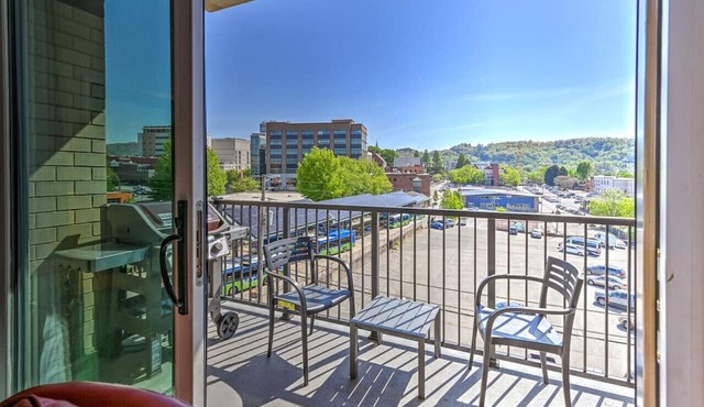 Balcony Condo in Downtown Asheville in Asheville