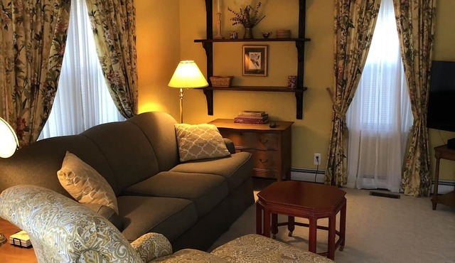 Grosse Pointe Farms, turn-of-the-century, renovated, Period House, furnished