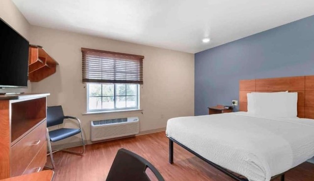 1 Full Bed | Smoking, Kitchen in Oklahoma City OK