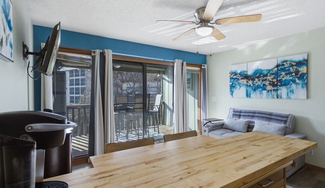 Teal Tide - Indoor Pool & Lakeside Pool!