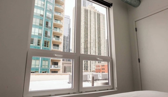 Luxury Penthouse Loft w/Terrace 504 | River North