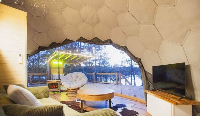 Lake Double Dome w Hot Tub – Space Cowboy Retreat! in Jackson Precinct