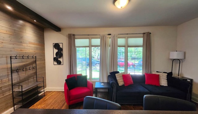 Family-friendly retreat with hot tub