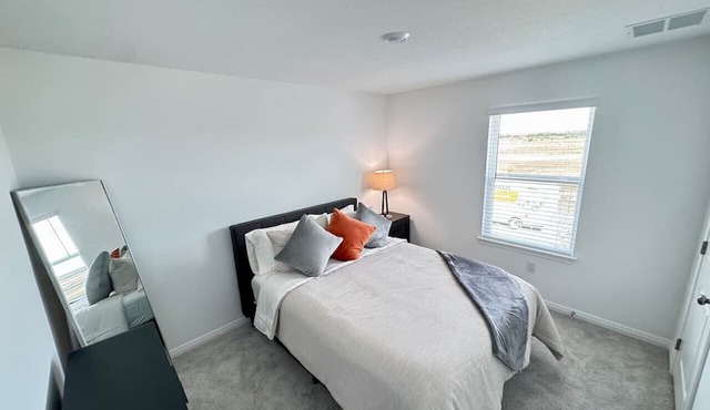 Modern 4BR New Home w Luxury Touches 15m DT Austin in Travis County