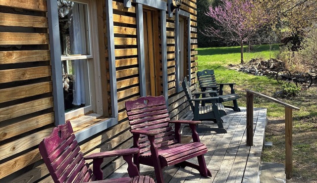 Peaceful mountain cabin in charming Berryville VA - next to river and brewery in Berryville