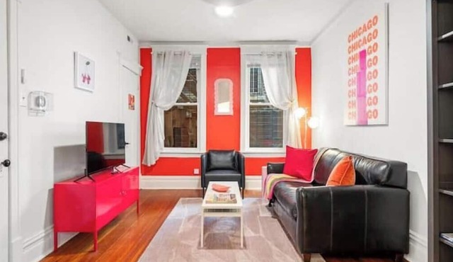Chicago Citrus Charm 2BR WestTown