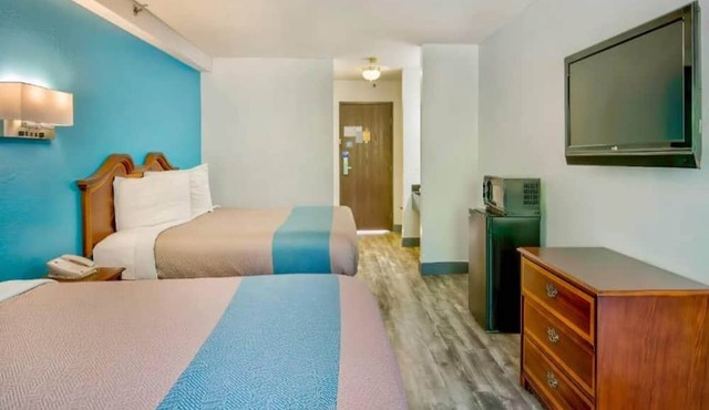 2 Queen Beds | Non-Smoking, Micfridge