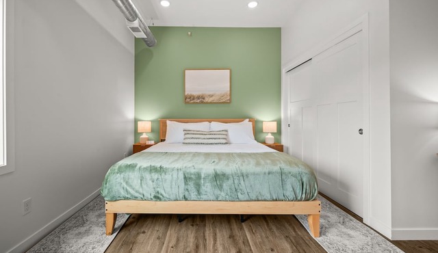 Studio King - Freshwater Inn - Bridgman, MI