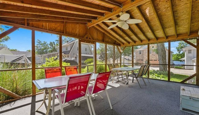 Lake Haven | Family Getaway with a Pier in North Webster
