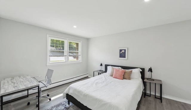 Pine Brook 1019 I Modern 1.5Br Apartment ! Pool in Newark