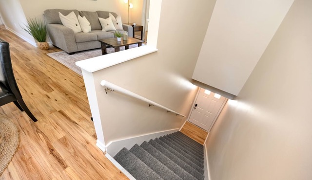 Cozy 1BR Apartment in Quiet Neighborhood