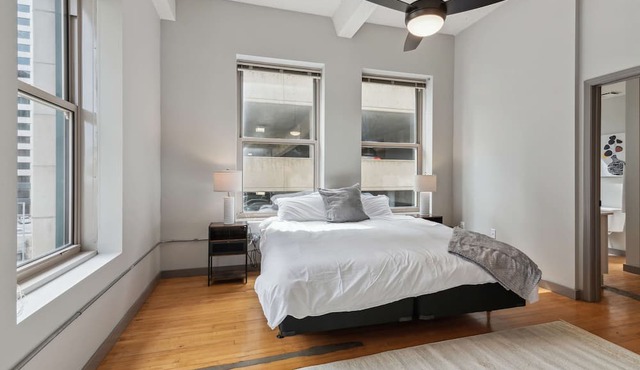 Spacious 2BR Downtown Retreat