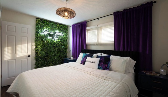 Vibrant Villa with Private Hot Tub in Miller Beach