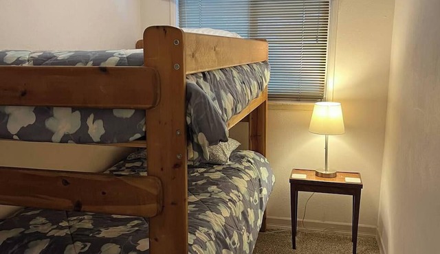 Bracken Hill Guest House - Quiet country retreat near Eugene and wineries in Eugene