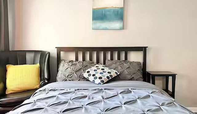 Riverfront/RW Waterpark/Kayak & Canoe/Fishing/Free WIFI/Comfy beds