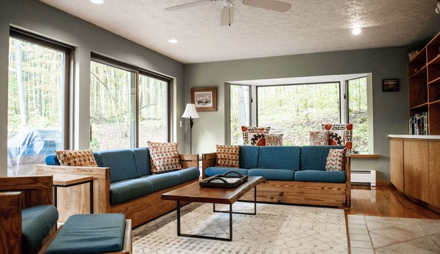 Exceptional Modern Meets Cabin Home Near Ski Resorts, Harbor Springs & Petoskey