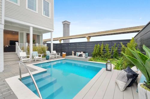 2 Unit Combo 12BR Near French Quarter in New Orleans