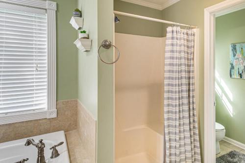 Family-Friendly Home w/Large Yard in Valdosta in Valdosta
