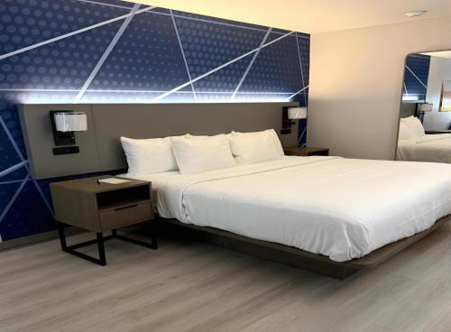 Comfort Inn & Suites Harvey - Chicago Southland