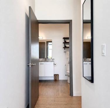 Bay View Designer 2BR - Best Location with Balcony, Gym, and Terrace - Sleeps 6