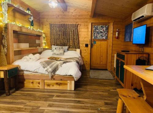 Fancy Fireflies Cabin