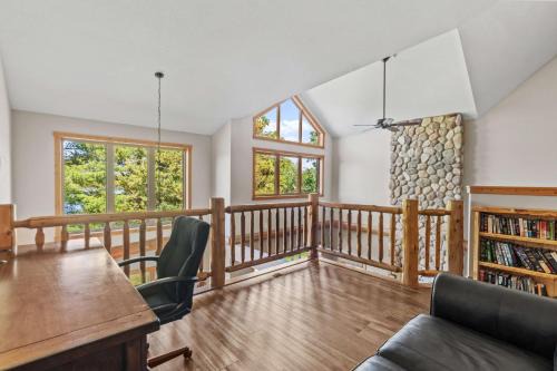 Lakefront-Sleep 12-Big Sandy Lodge Resort-Luxury