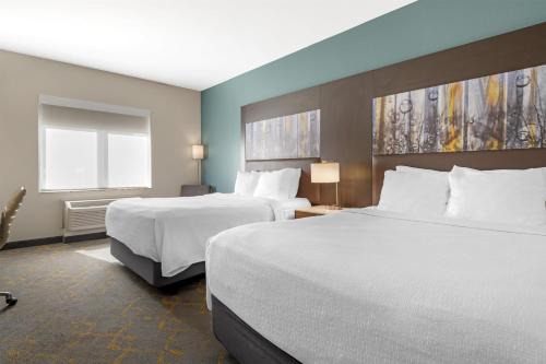 Best Western Plus Isanti