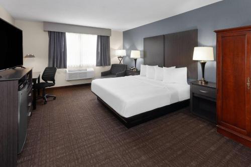 Baymont by Wyndham Chester IL