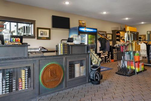 Little Crow Hotel & Conference, Trademark by Wyndham