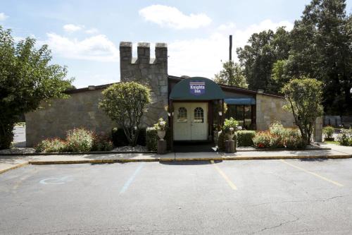 Knights Inn - Battle Creek