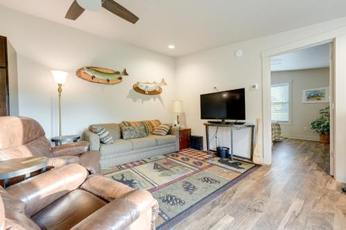 5 Mi to St Joseph River: Apartment w/Fire Pit!