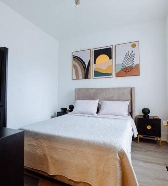 The Brown House - A luxurious UChicago Campus stay